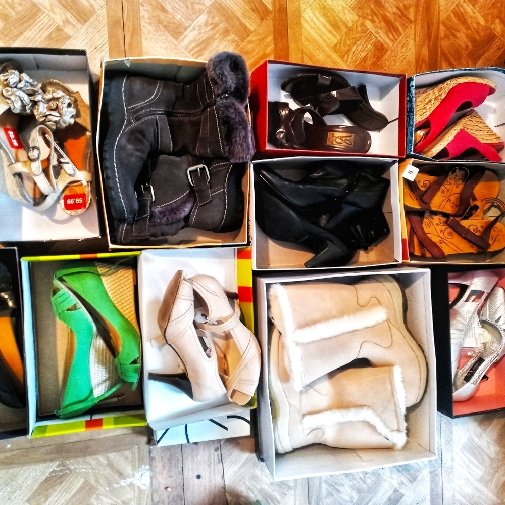 Women's 12 pair shoe lot